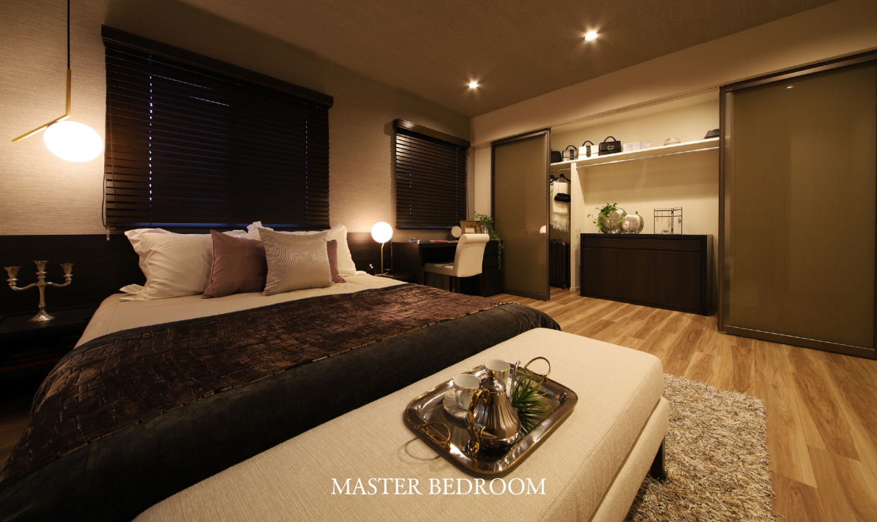 MASTER BEDROOM