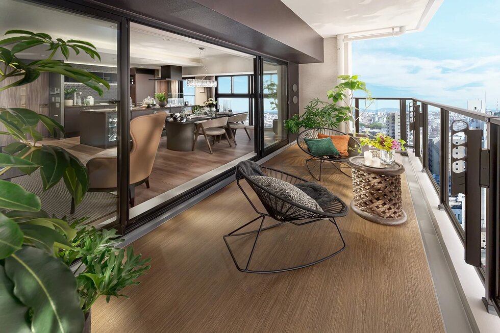 BALCONY