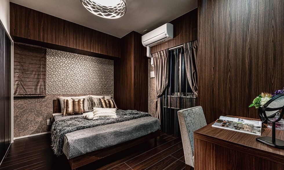 MASTER BED ROOM