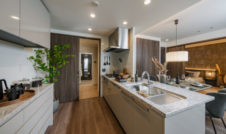KITCHEN