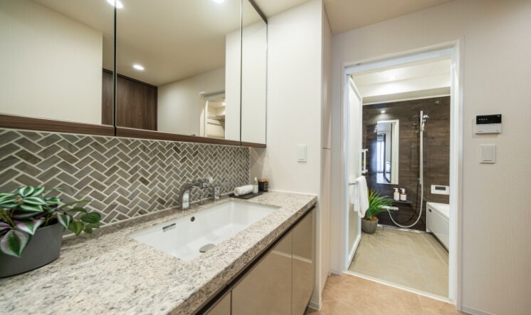 POWDER ROOM
