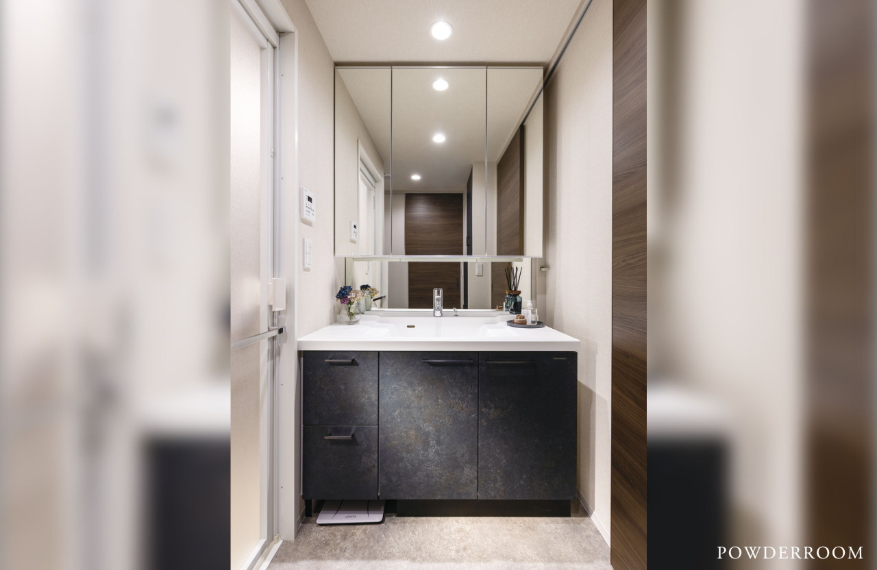 POWDER ROOM