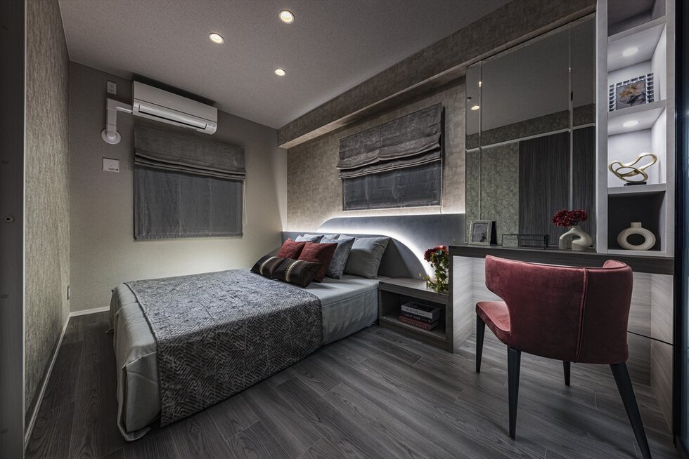 MASTER BEDROOM