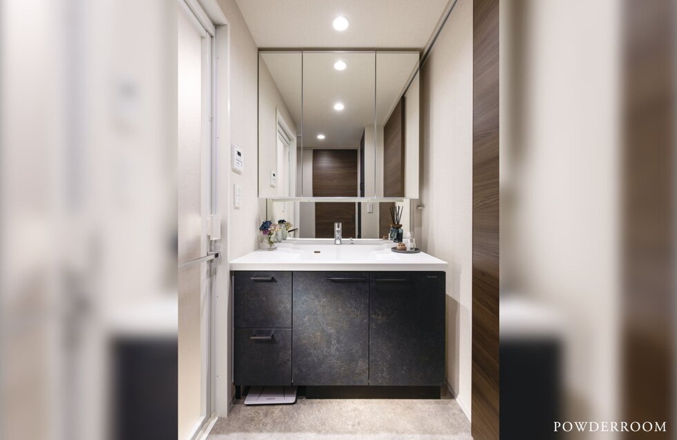 POWDER ROOM