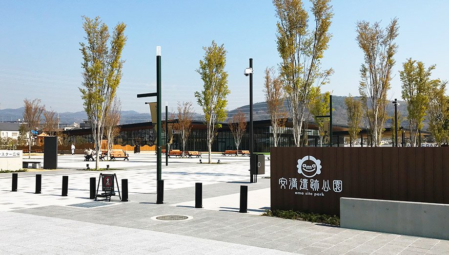 エントランス広場