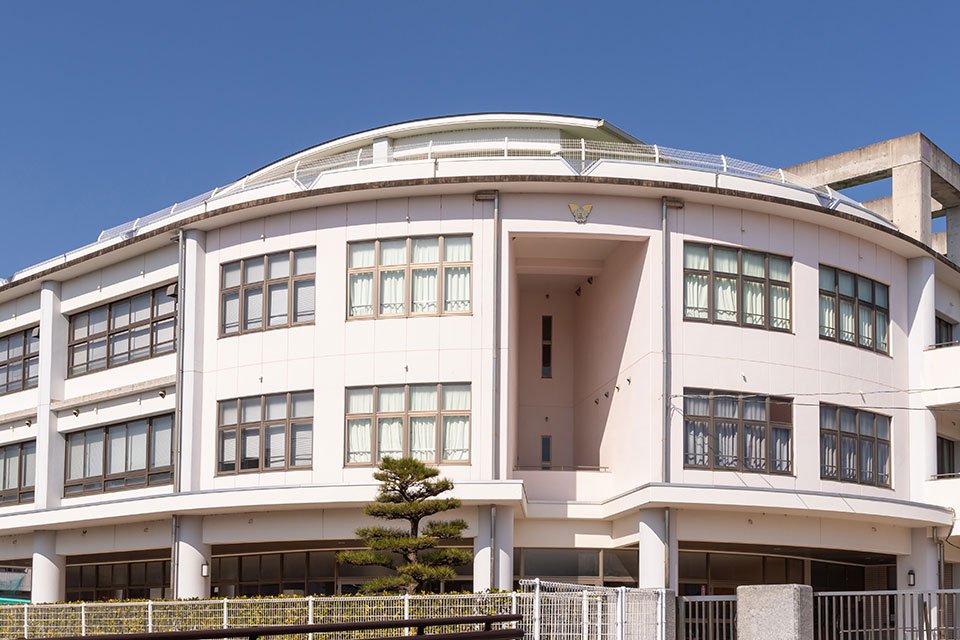 白石小学校