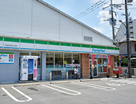 ファミリーマート熊本
本荘４丁目店