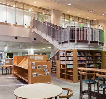草加市中央図書館