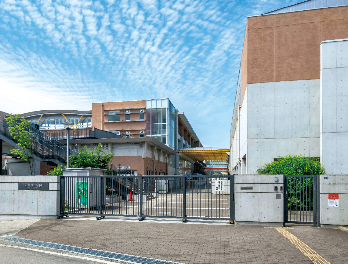 市立彩都の丘学園(市立彩都の丘小学校・中学校)