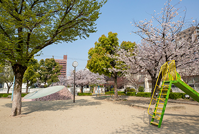 阿弥陀池公園