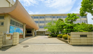 桜町中学校