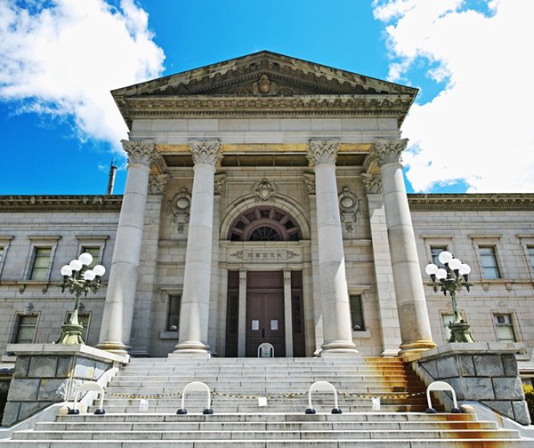 大阪府立中之島図書館