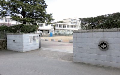 琴陵中学校