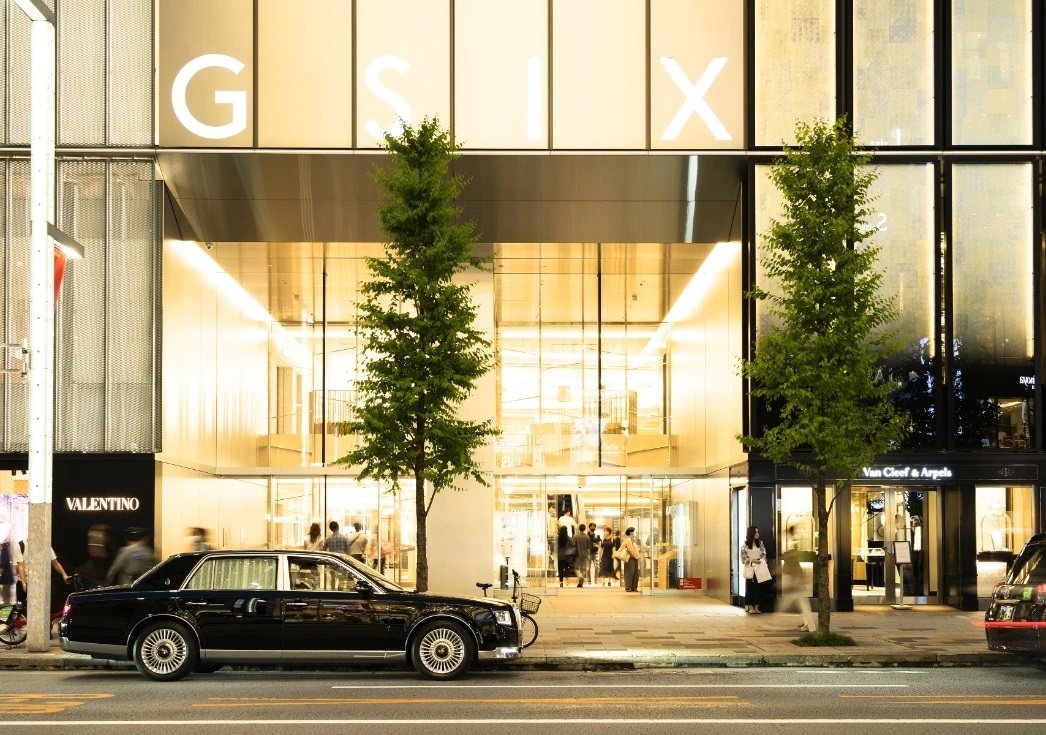 GINZA SIX.