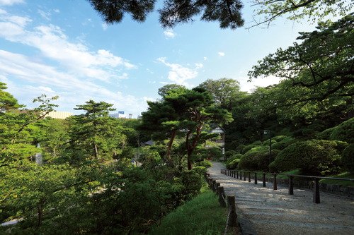 千秋公園徒歩