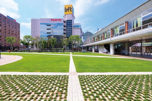 秋田駅西口駅前広場