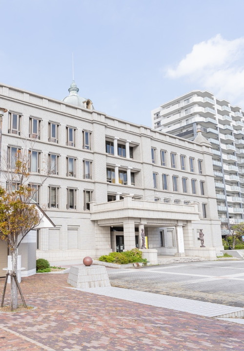 唐津市近代図書館