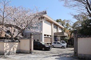 下関市立長府図書館