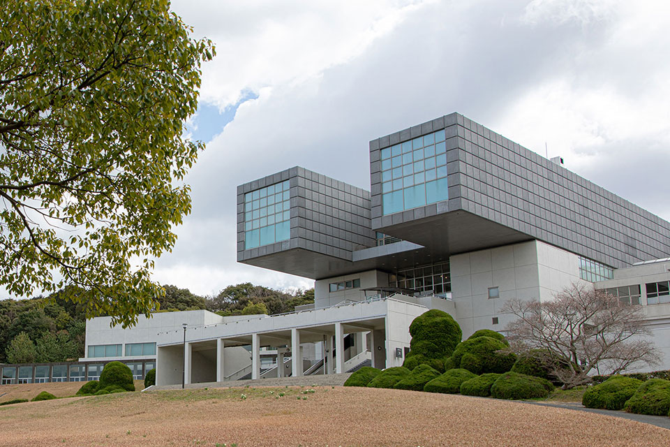 北九州市立美術館
