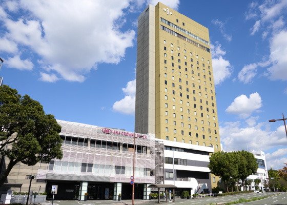 「ANAクラウンプラザホテルニュースカイ」バス停