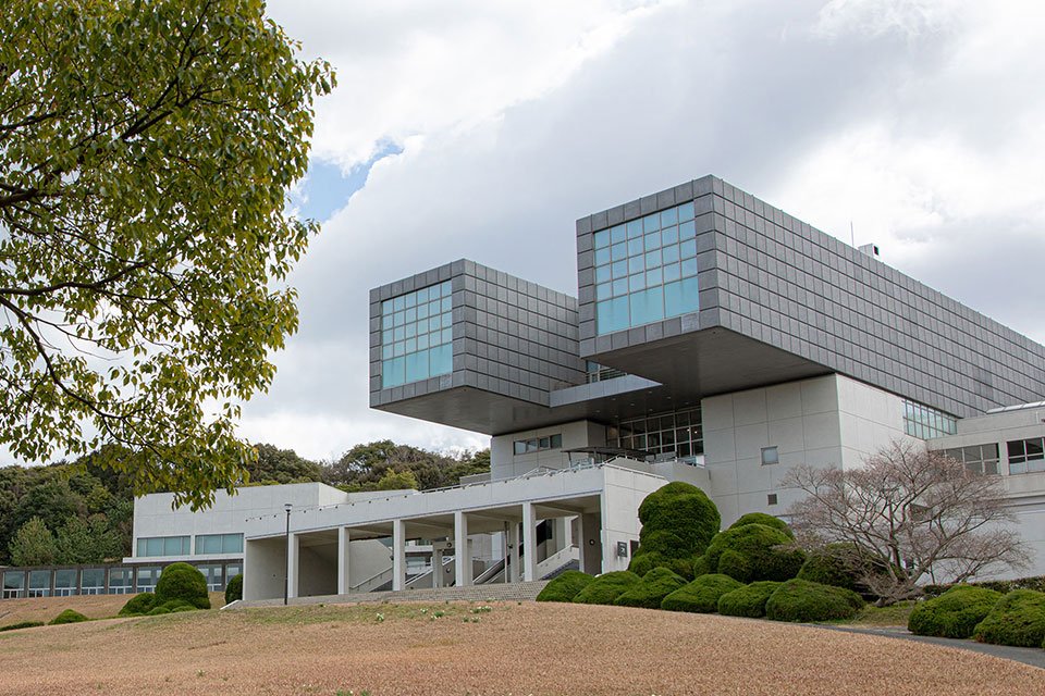 北九州市立美術館