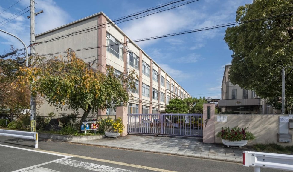 市立朱雀第八小学校