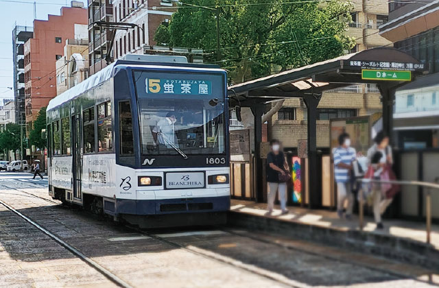 「市役所」電停C・Dホーム