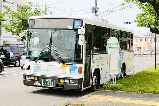 「自衛隊通り」バス停