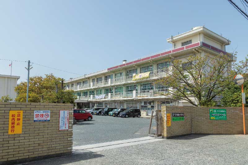 曽根中学校