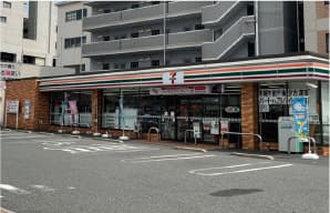 セブンイレブン 八幡西本町4丁目店