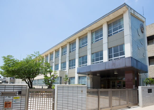 市立 白鳥小学校