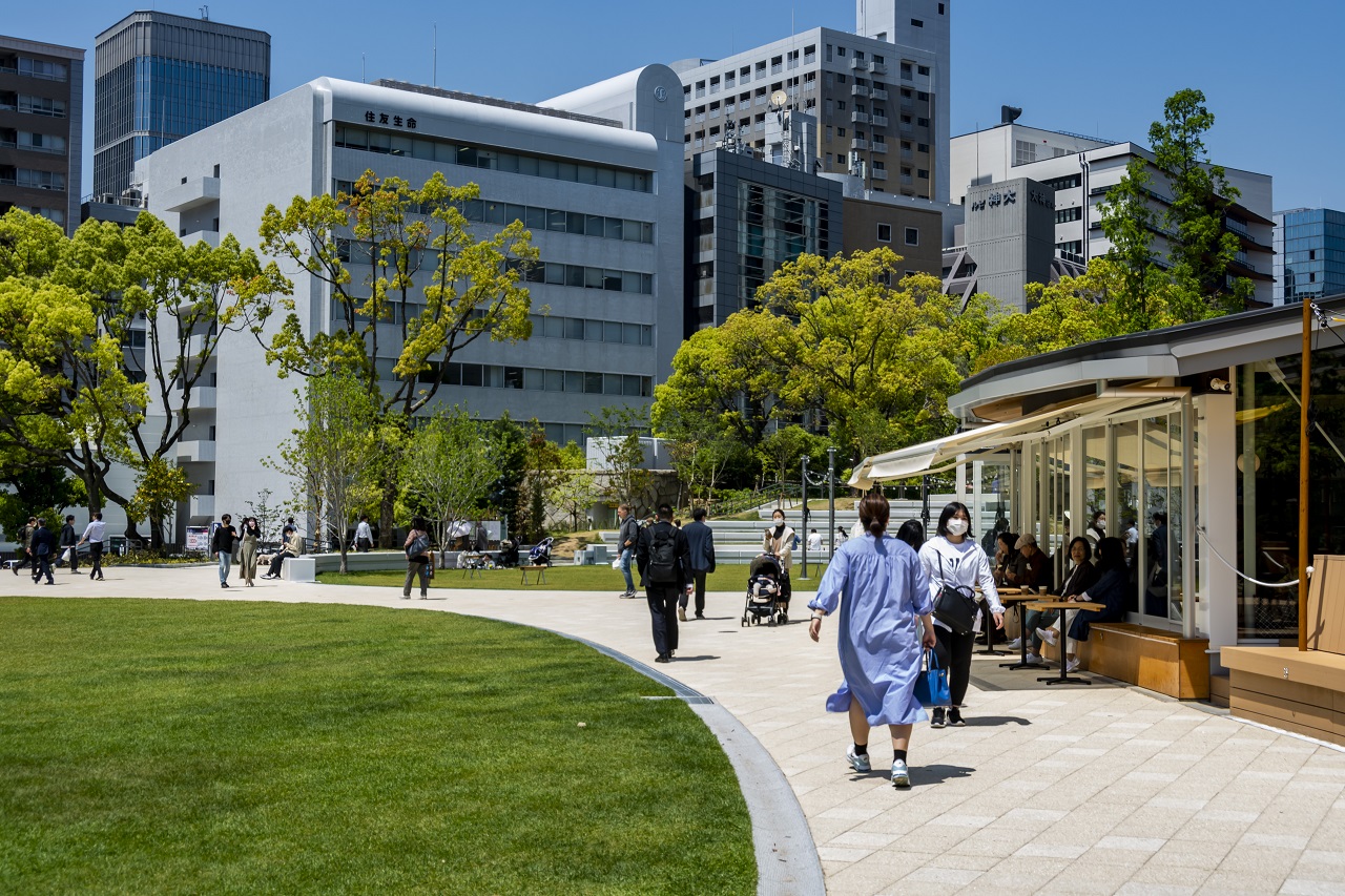 東遊園地