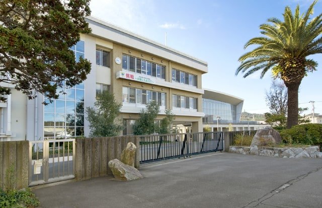 町立宇多津中学校