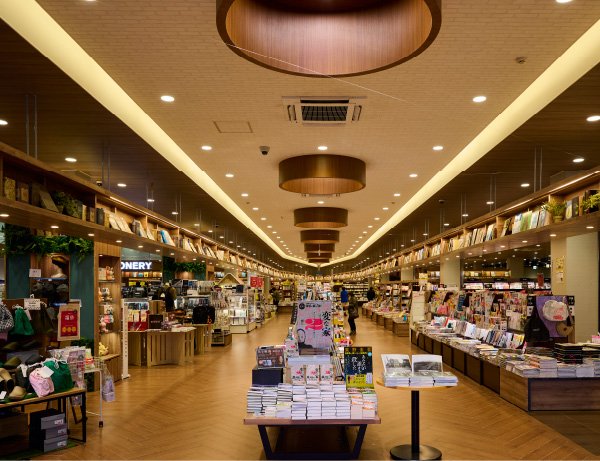 TSUTAYA和白店