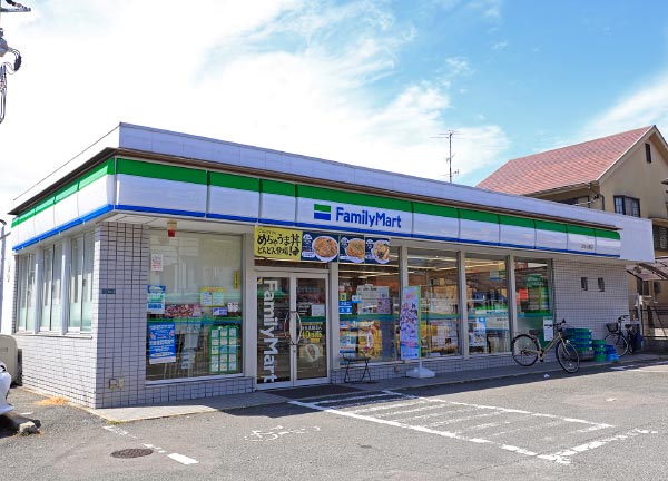 ファミリーマート 近松公園店