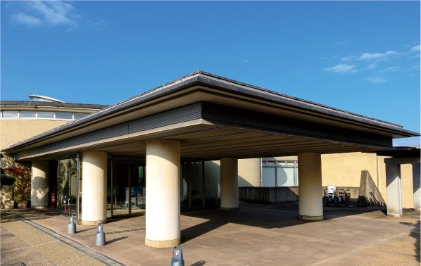 大分市美術館