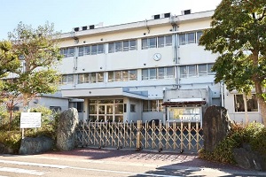 春日市立春日原小学校