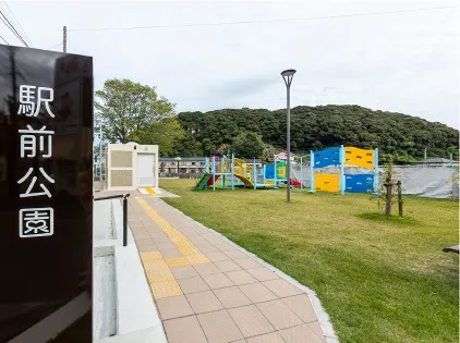 駅前公園