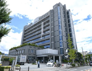 八尾市役所