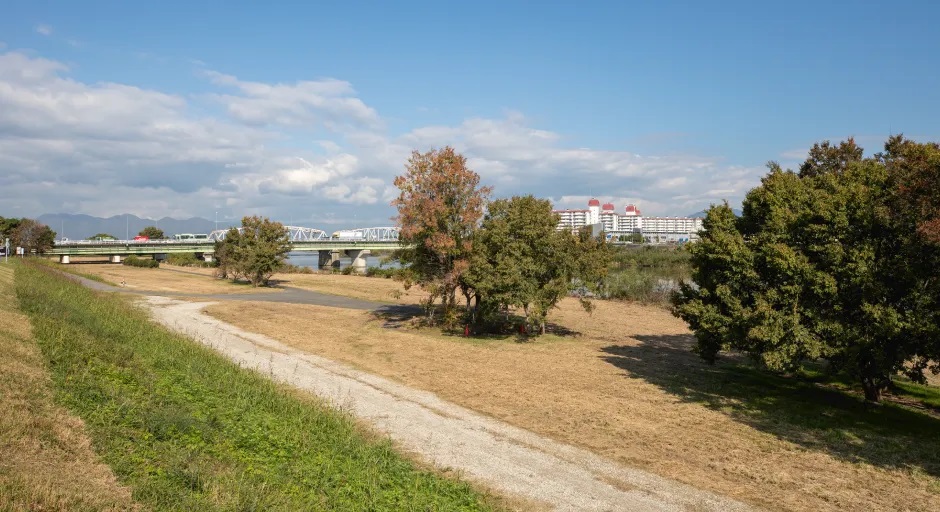 久世橋西詰公園
