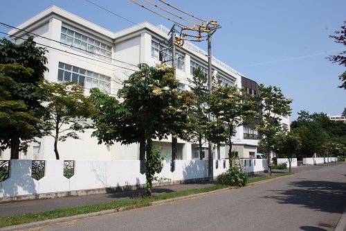 札幌市立中の島中学校