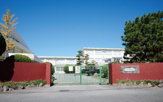 和白中学校