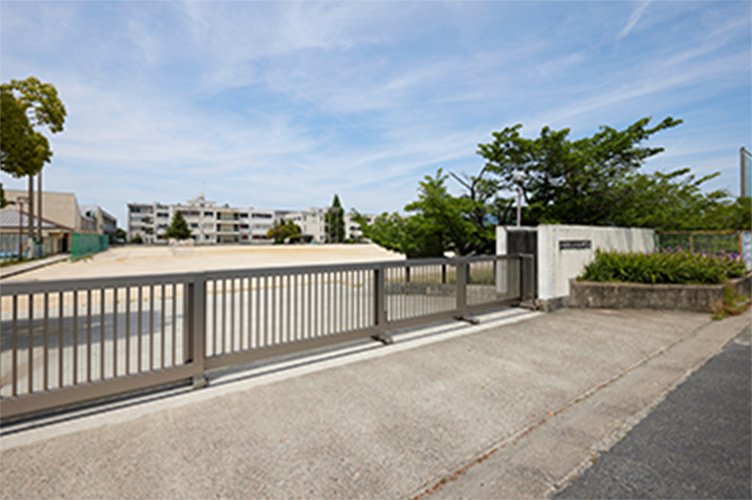 橿原市立八木中学校