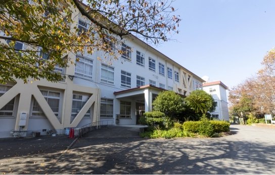高尾小学校