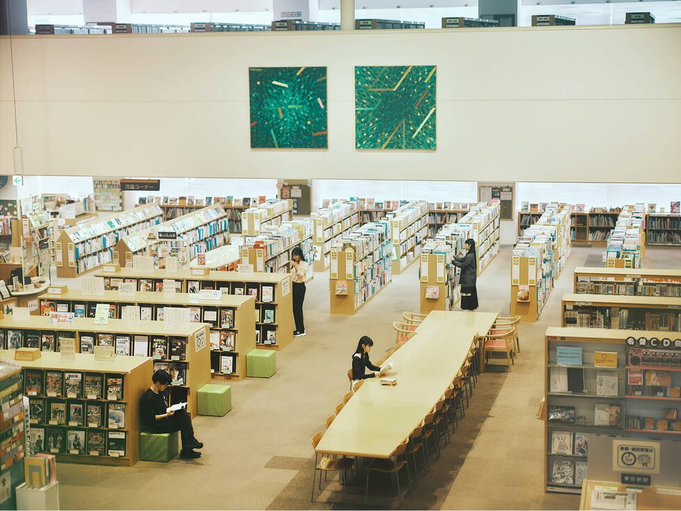 豊島区立中央図書館