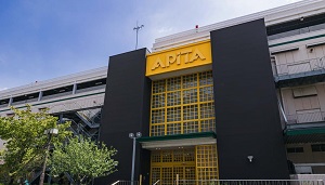 アピタ 刈谷店