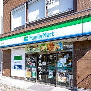 ファミリーマート近江八幡駅前店