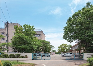 蓮田南中学校