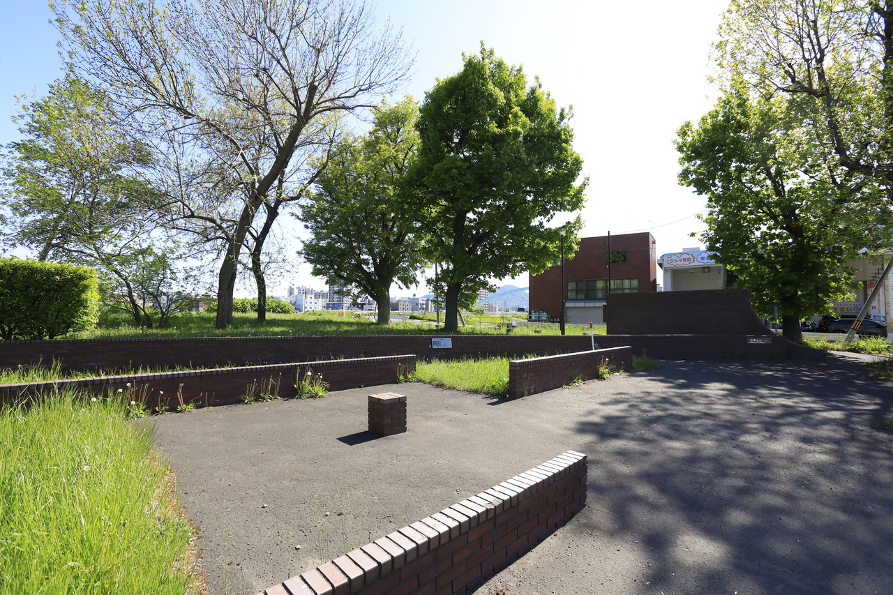 東橋公園