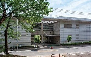 蓮田市図書館